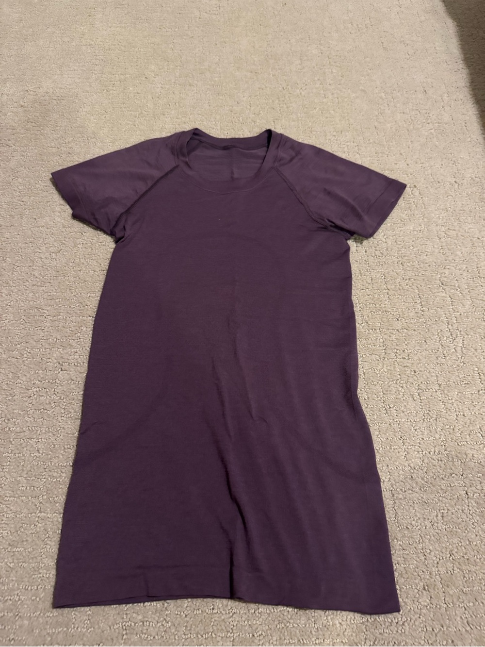 Lululemon size 2 short sleeve swiftly, tech color plum